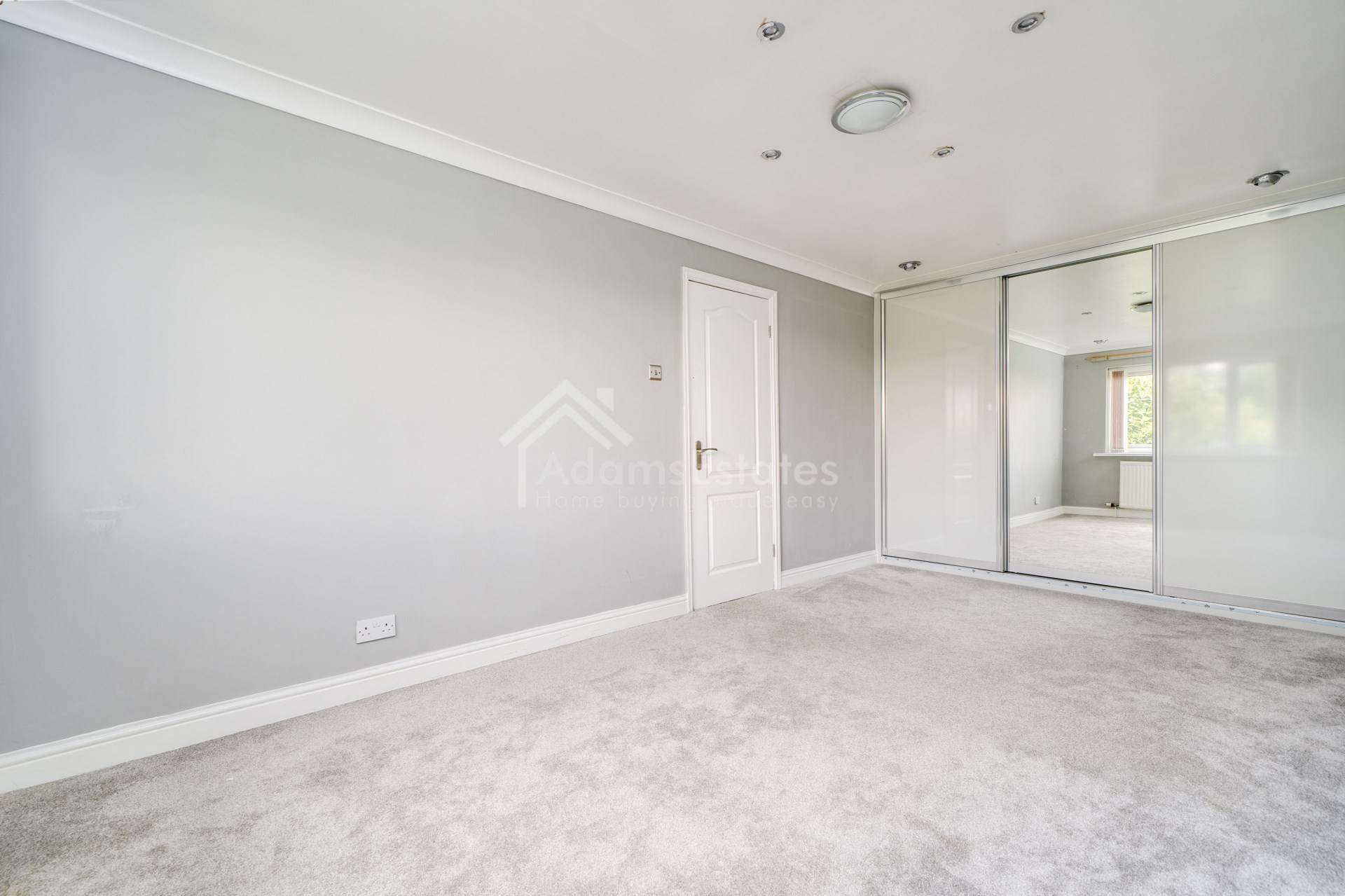 Additional Property Image 4 bedroom Detached for sale in Dewsbury 15