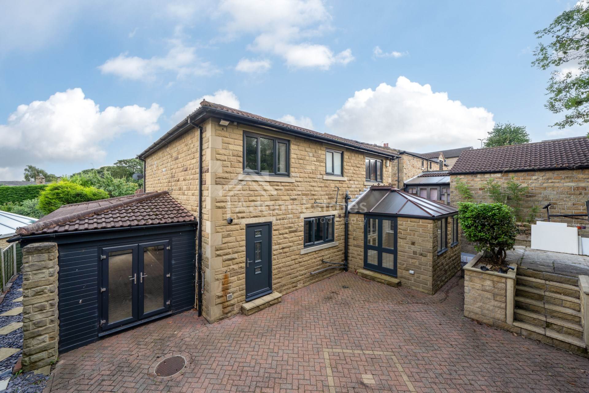 Additional Property Image 4 bedroom Detached for sale in Dewsbury 22