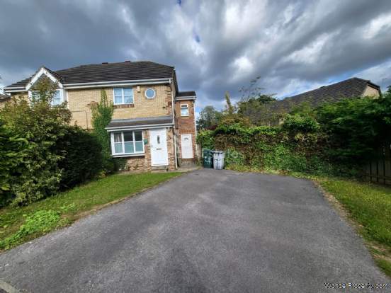 4 bedroom Semi Detached for sale in Dewsbury