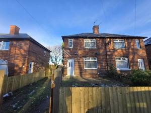 3 bedroom Semi Detached to rent in Dewsbury