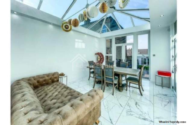 Additional Property Image 7 bedroom Detached for sale in Dewsbury 13