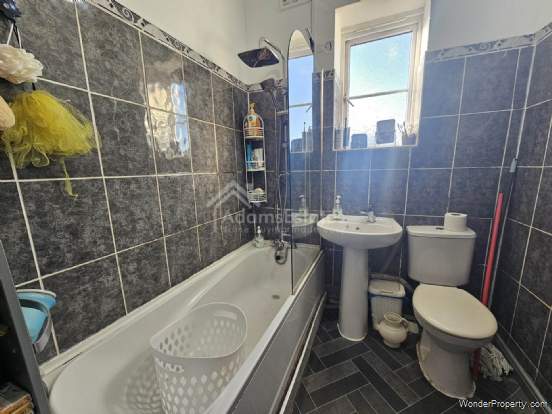 Additional Property Image 4 bedroom Terraced for sale in Dewsbury 9