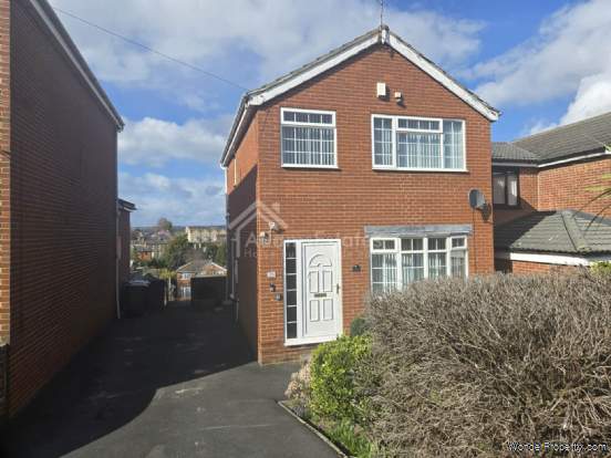 3 bedroom Detached for sale in Batley