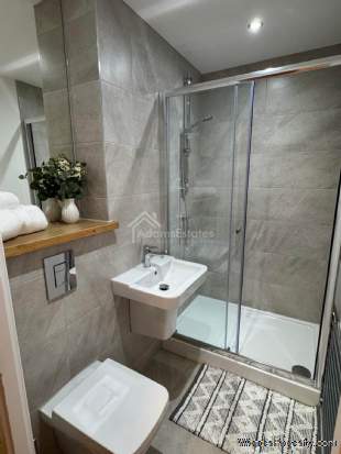 Additional Property Image 2 bedroom Flat for sale in Leeds 14