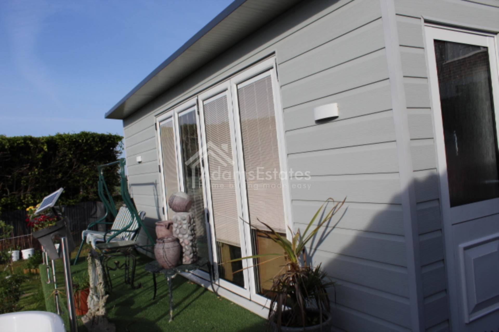 4 bedroom Detached for sale in Dewsbury