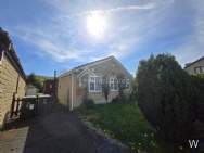 2 bedroom Detached Bungalow for sale in Dewsbury