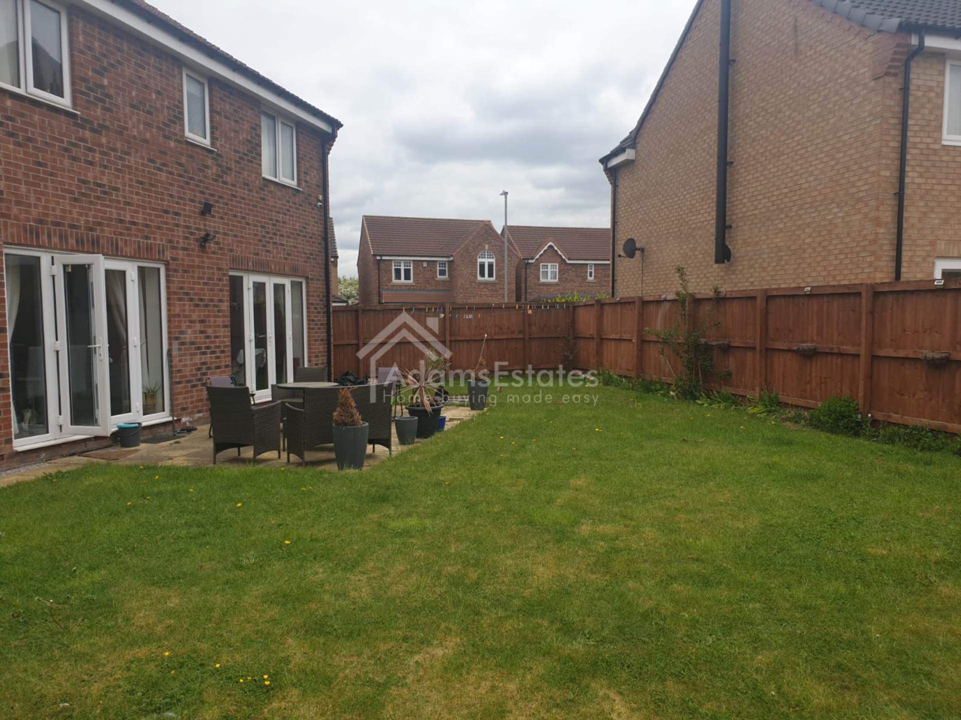 Additional Property Image 4 bedroom Detached for sale in Dewsbury 11