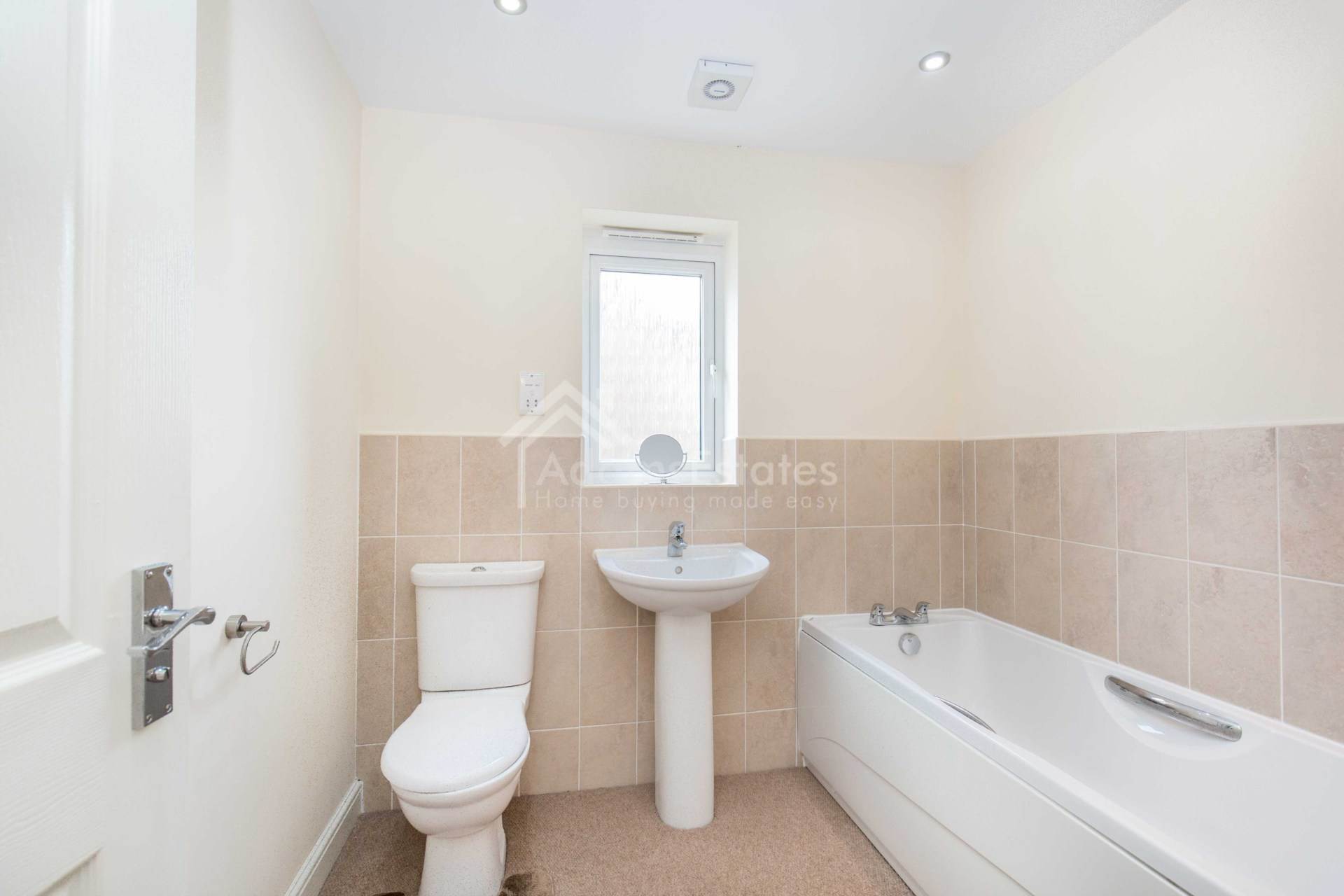 Additional Property Image 4 bedroom Town House for sale in Batley 9
