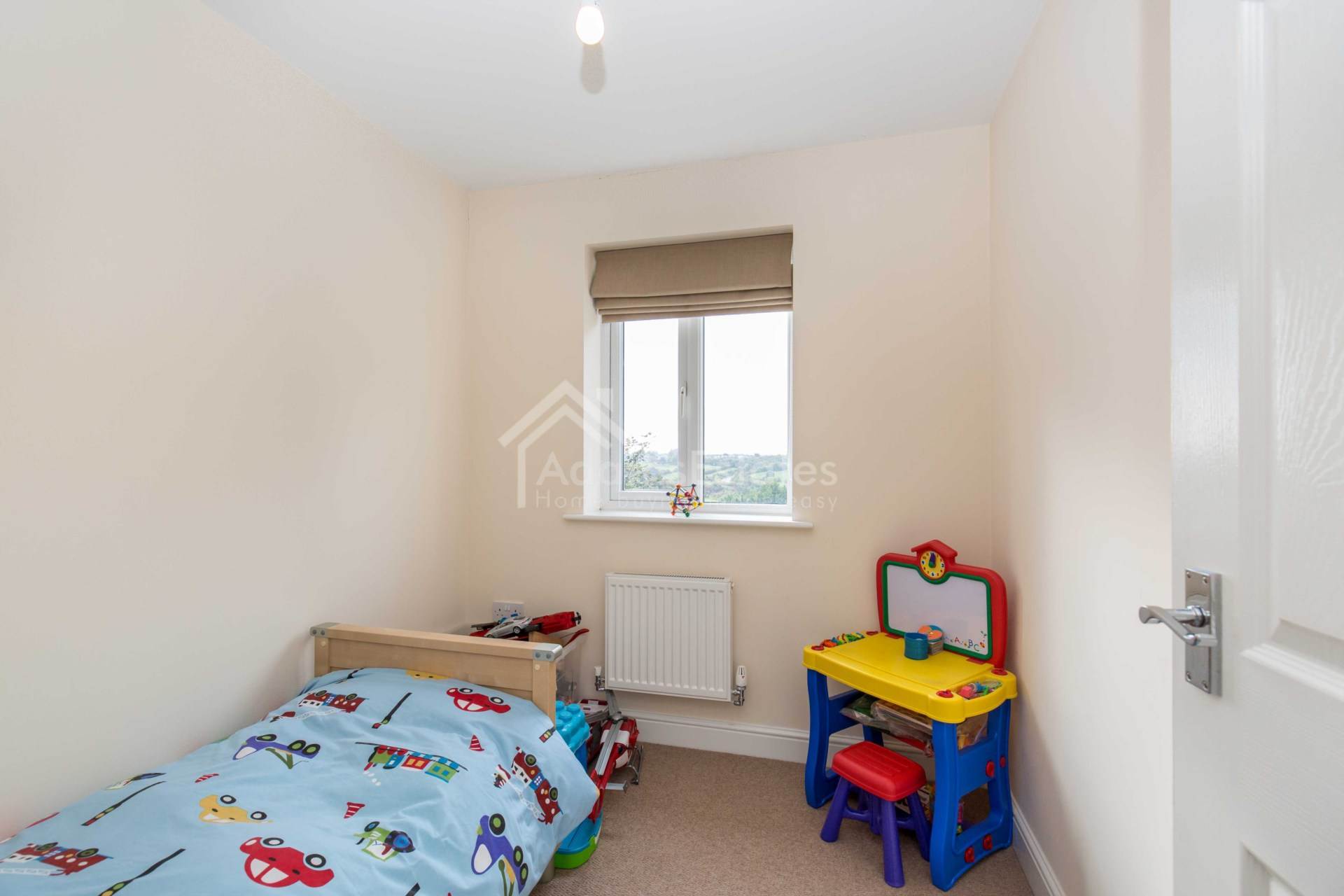 Additional Property Image 4 bedroom Town House for sale in Batley 11