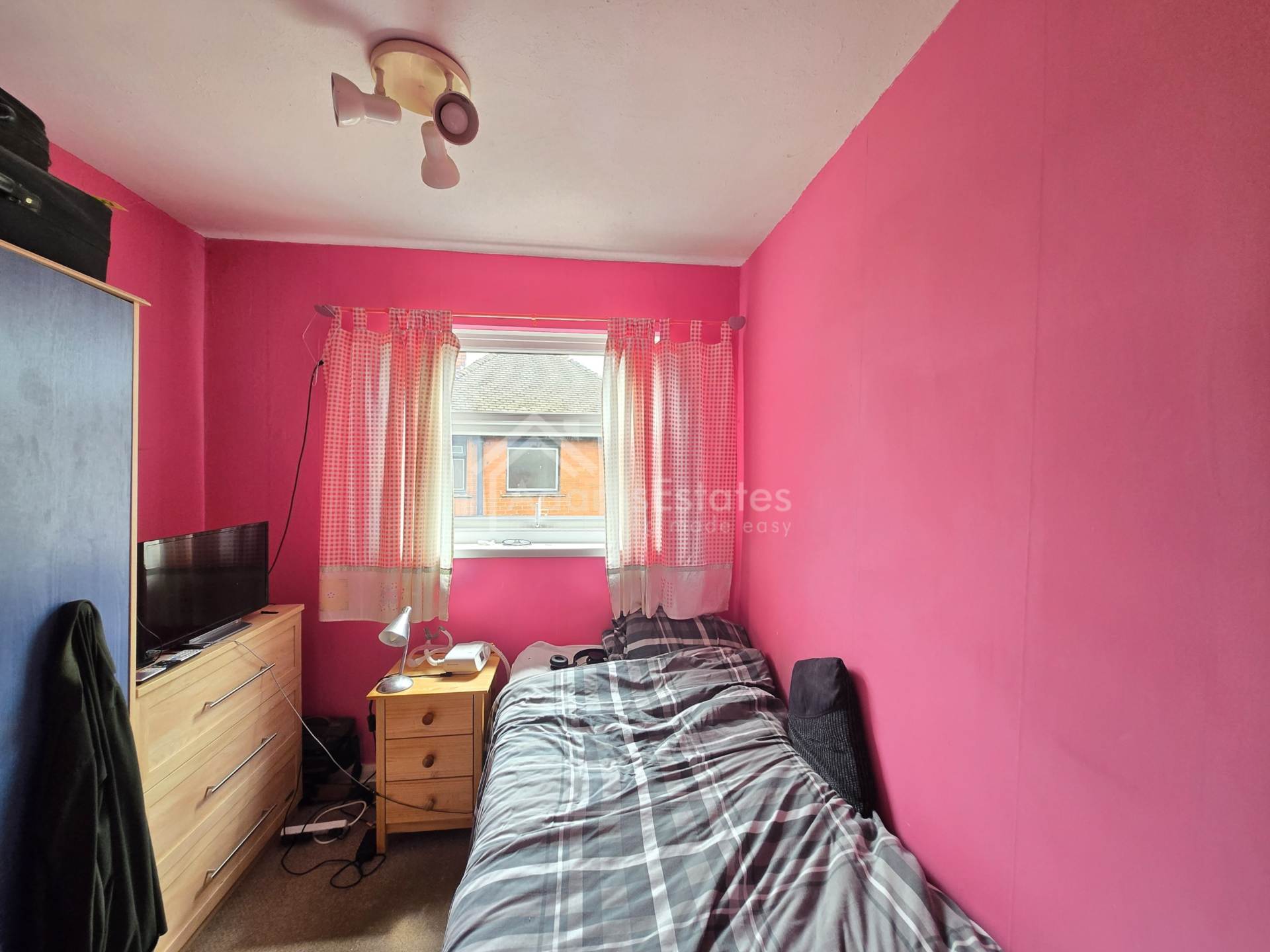 Additional Property Image 3 bedroom Semi Detached for sale in Dewsbury 8