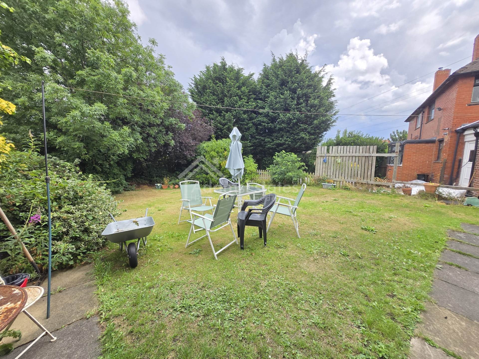 Additional Property Image 3 bedroom Semi Detached for sale in Dewsbury 11