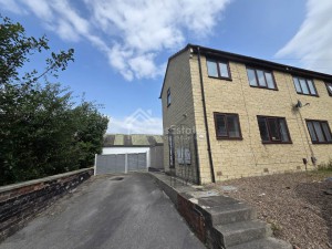 1 bedroom Semi Detached for sale in Heckmondwike