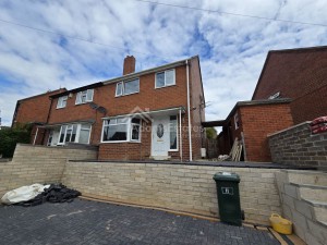 2 bedroom Semi Detached for sale in Dewsbury
