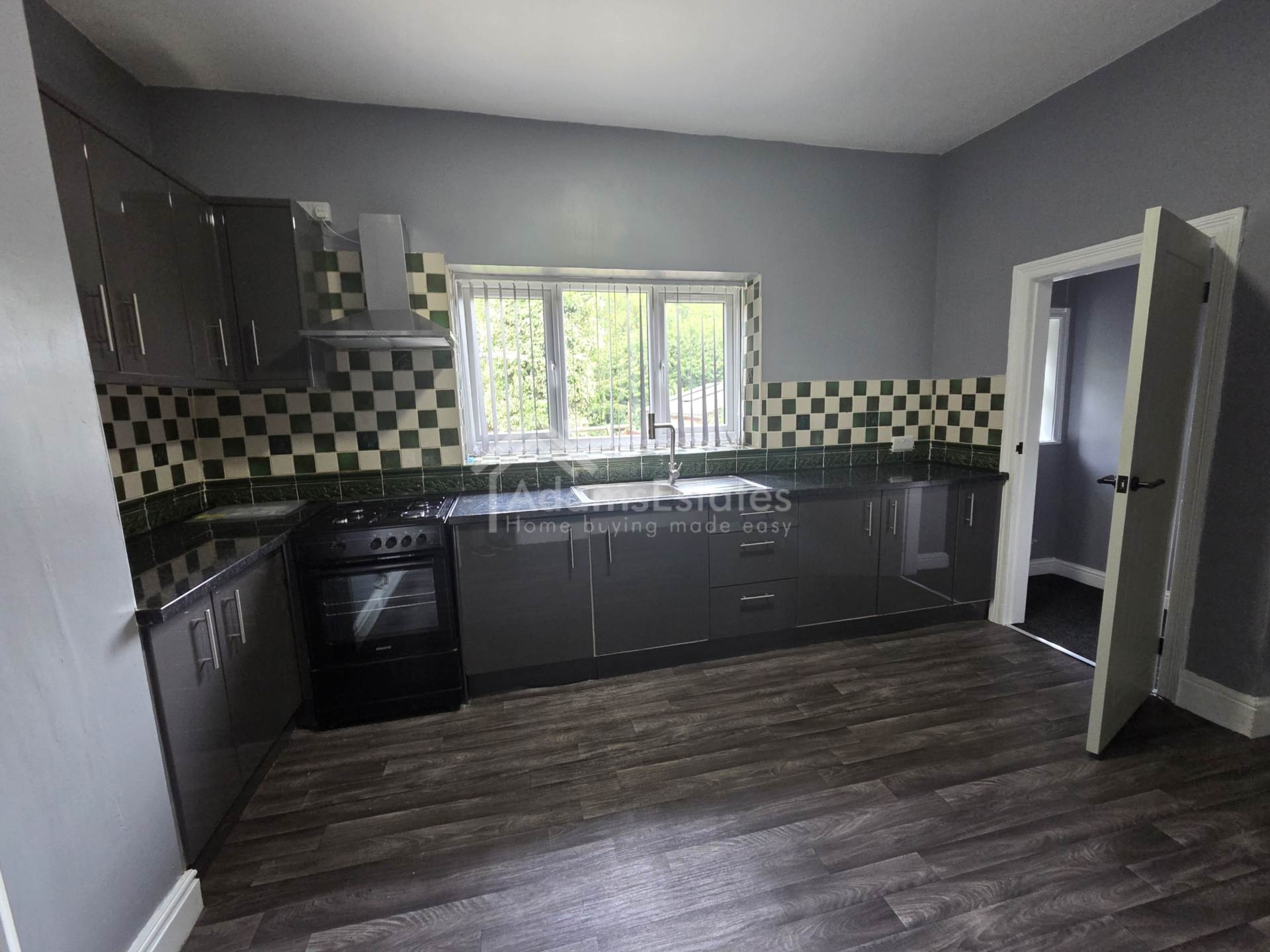 Additional Property Image 5 bedroom Semi Detached to rent in Dewsbury 3