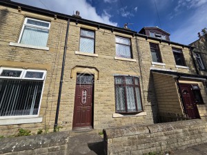 2 bedroom Terraced for sale in Dewsbury