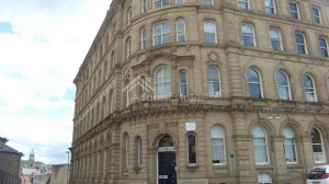 2 bedroom Flat for sale in Dewsbury