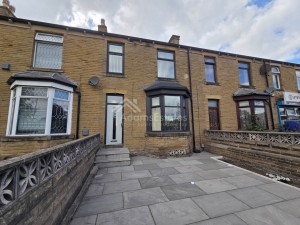 3 bedroom Terraced for sale in Dewsbury