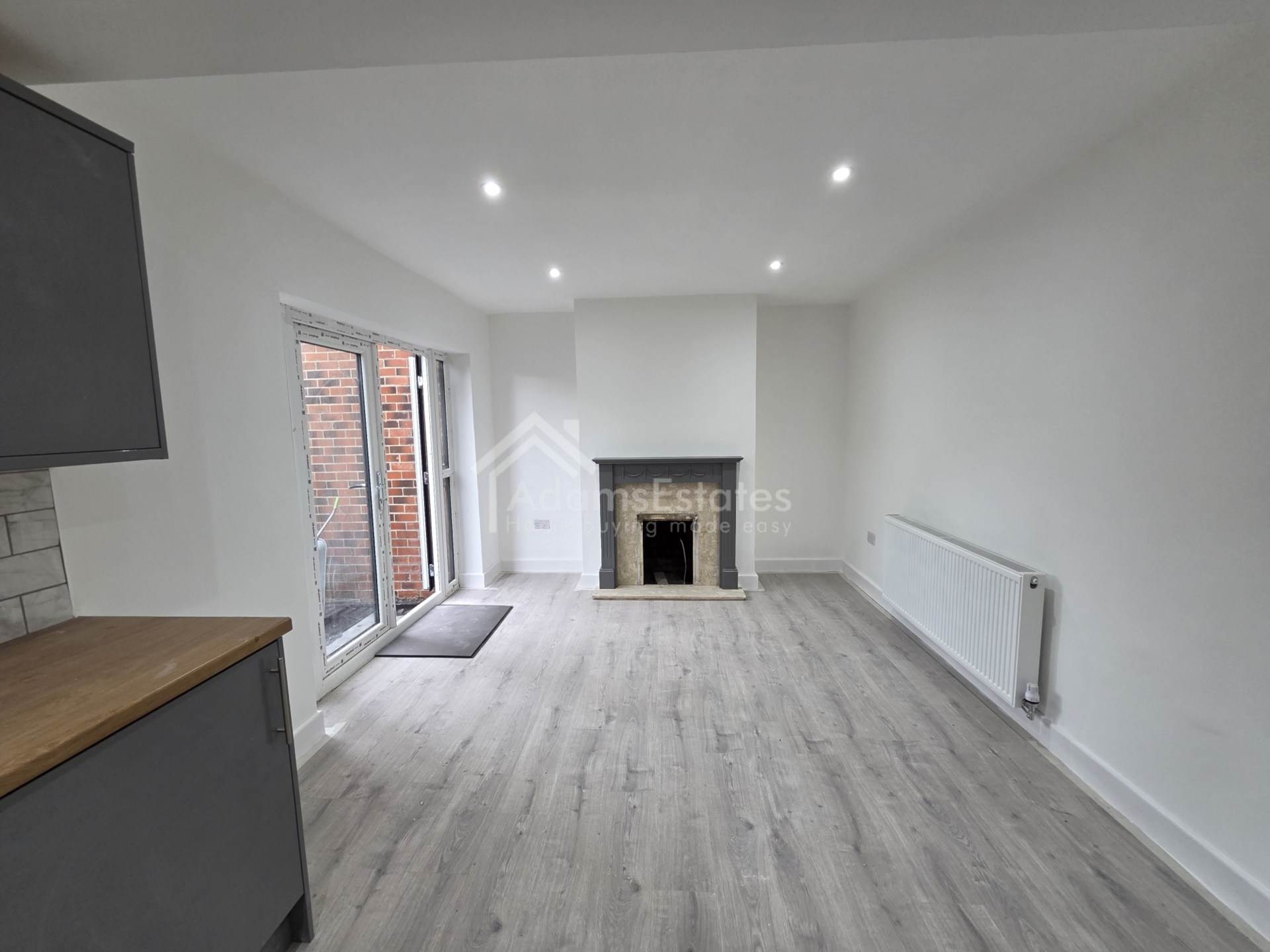 Additional Property Image 4 bedroom Terraced to rent in Batley 3
