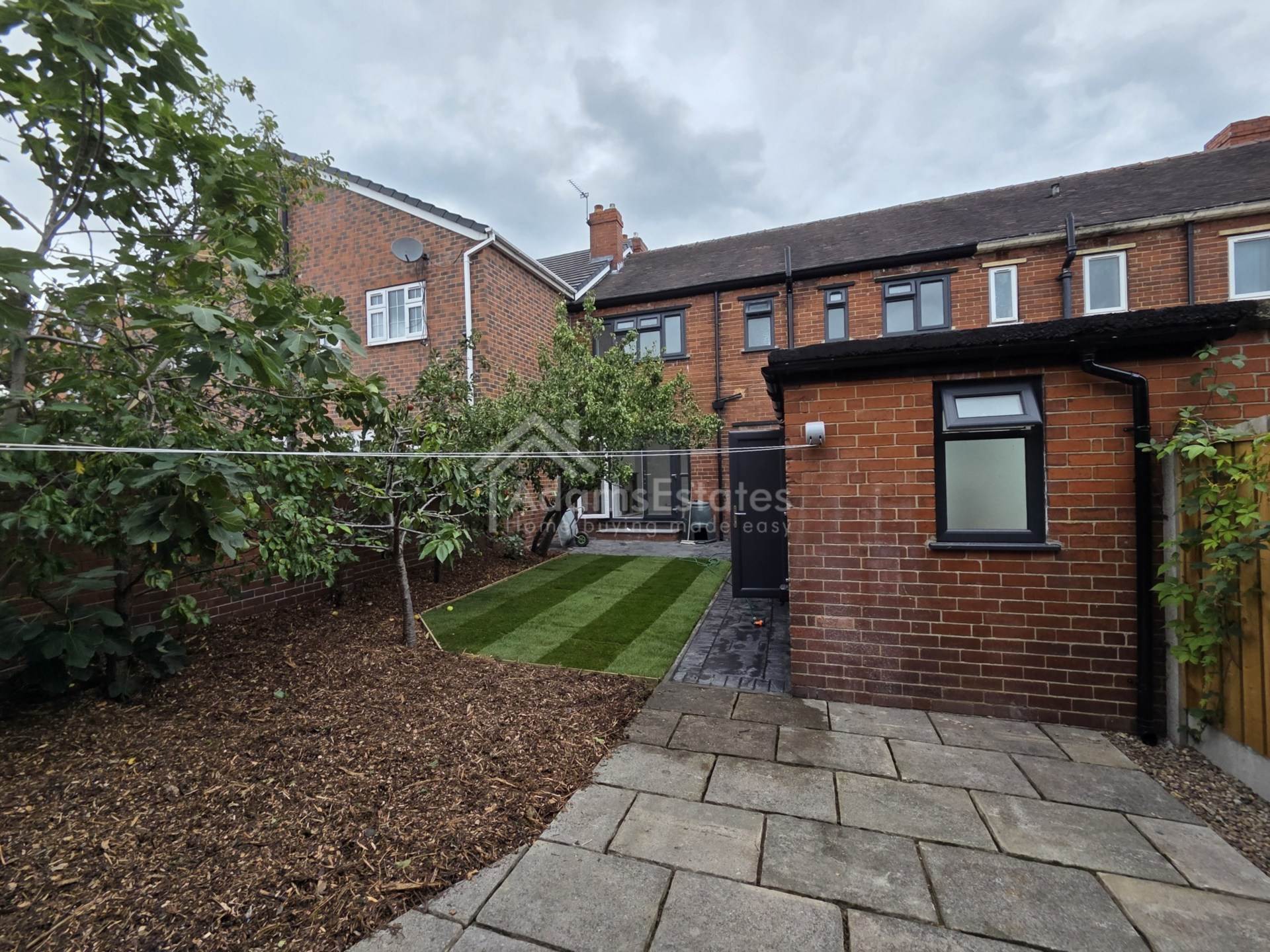 Additional Property Image 4 bedroom Terraced to rent in Batley 16