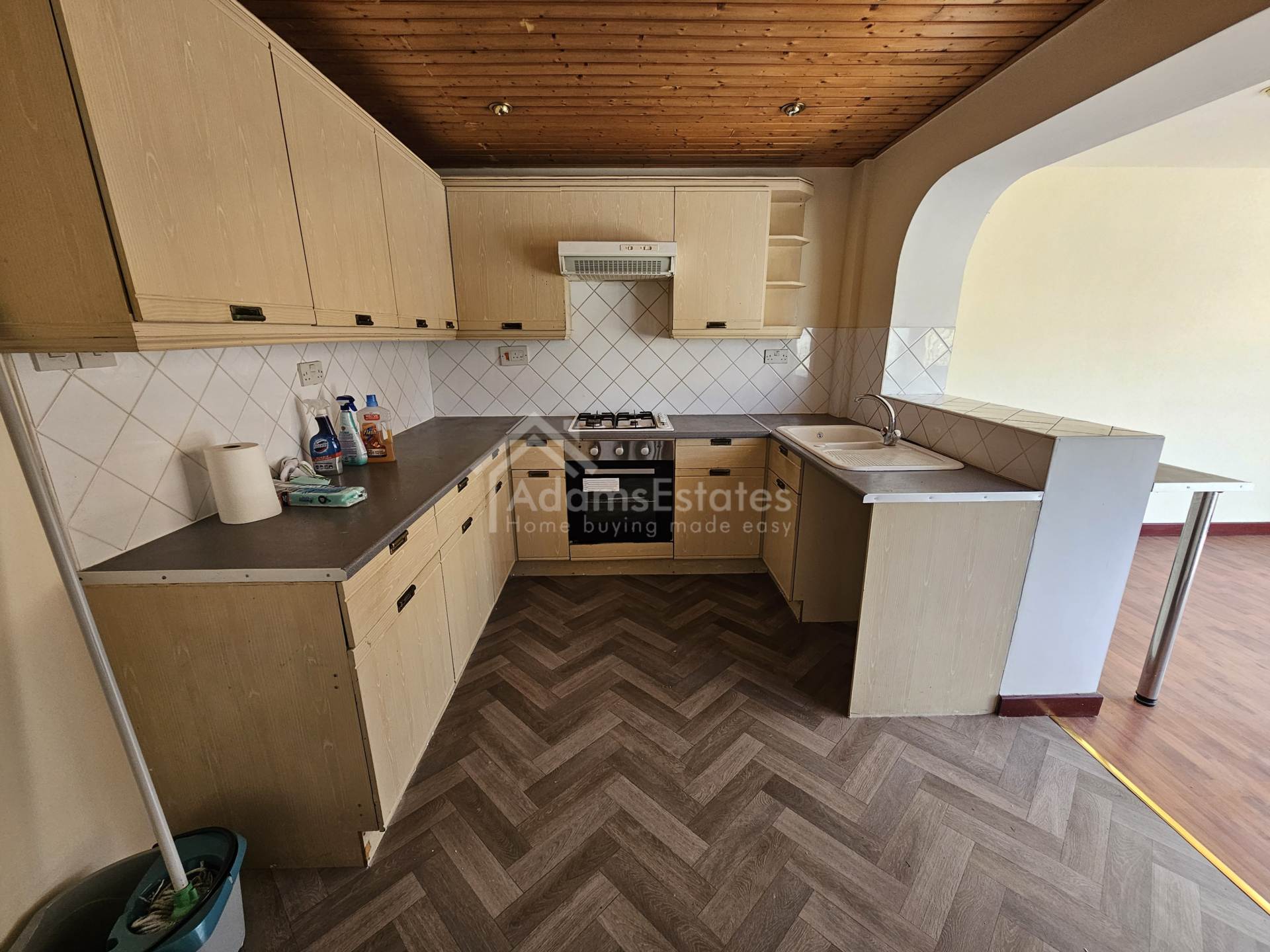Additional Property Image 4 bedroom Detached to rent in Dewsbury 4