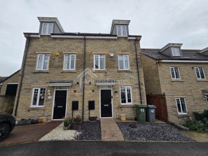 3 bedroom Semi Detached for sale in Dewsbury