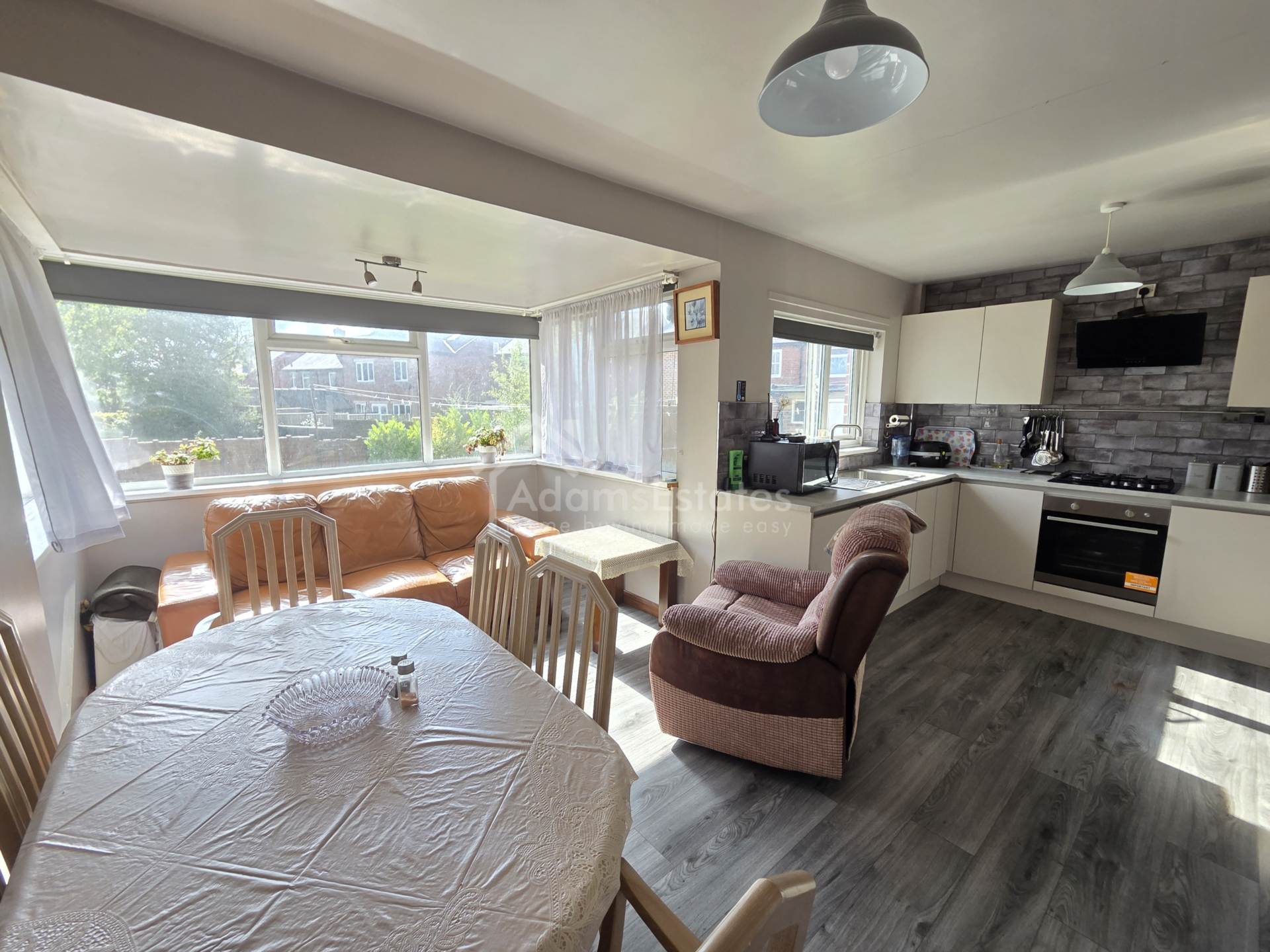 Additional Property Image 4 bedroom Bungalow for sale in Batley 3