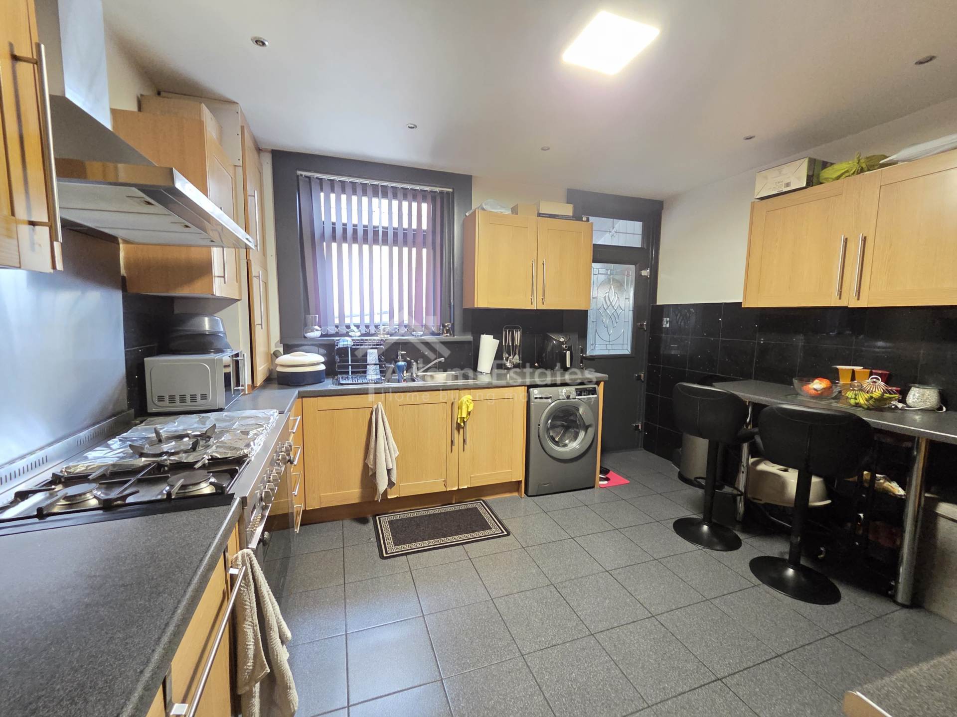 Additional Property Image 4 bedroom Semi Detached for sale in Dewsbury 5