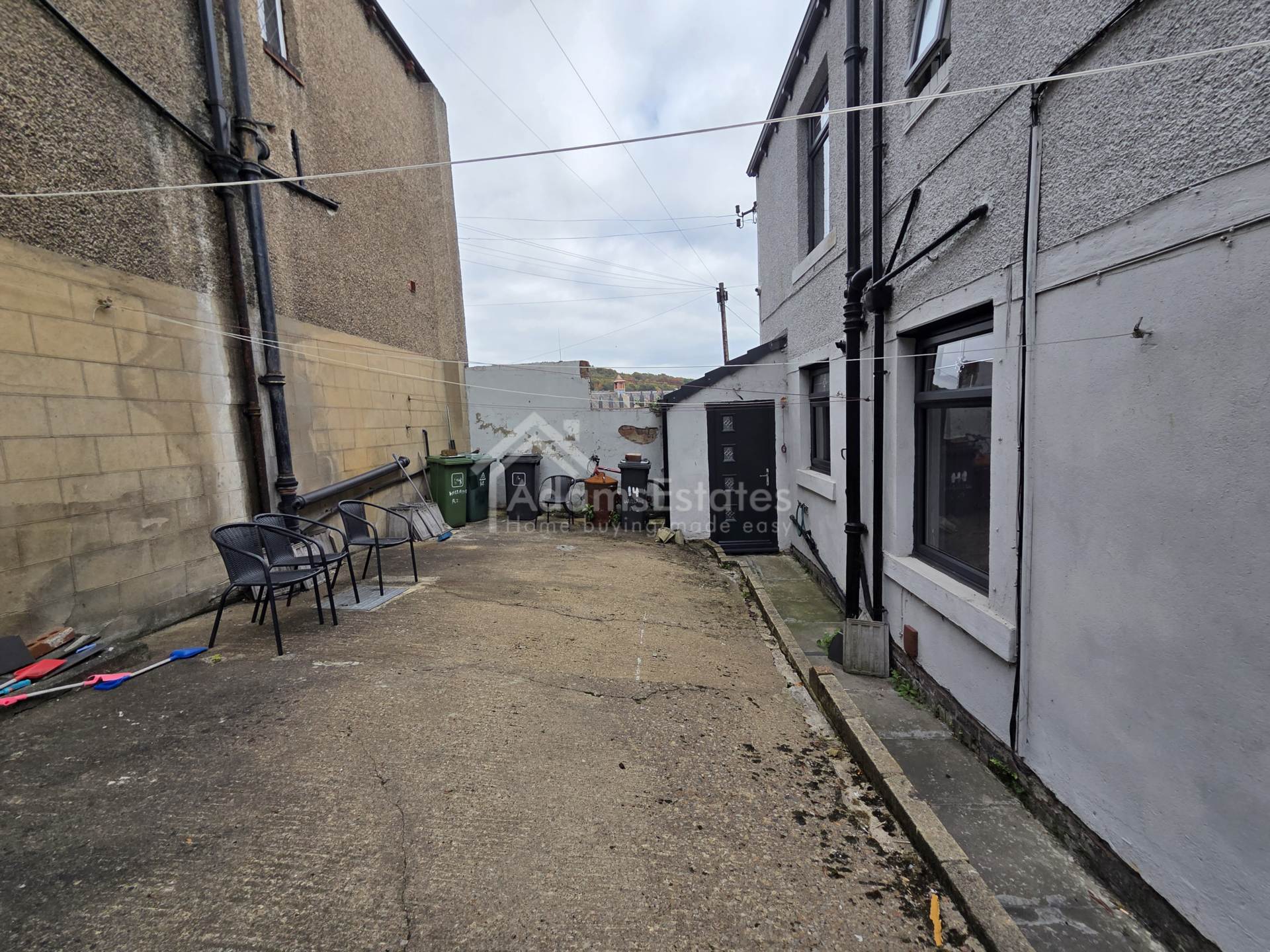 Additional Property Image 4 bedroom Semi Detached for sale in Dewsbury 13