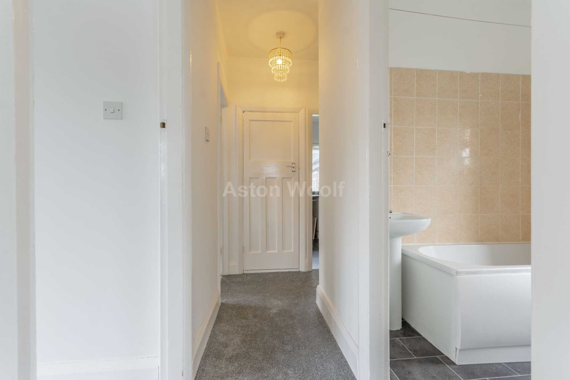 Additional Property Image 2 bedroom Flat for sale in Nottingham 7