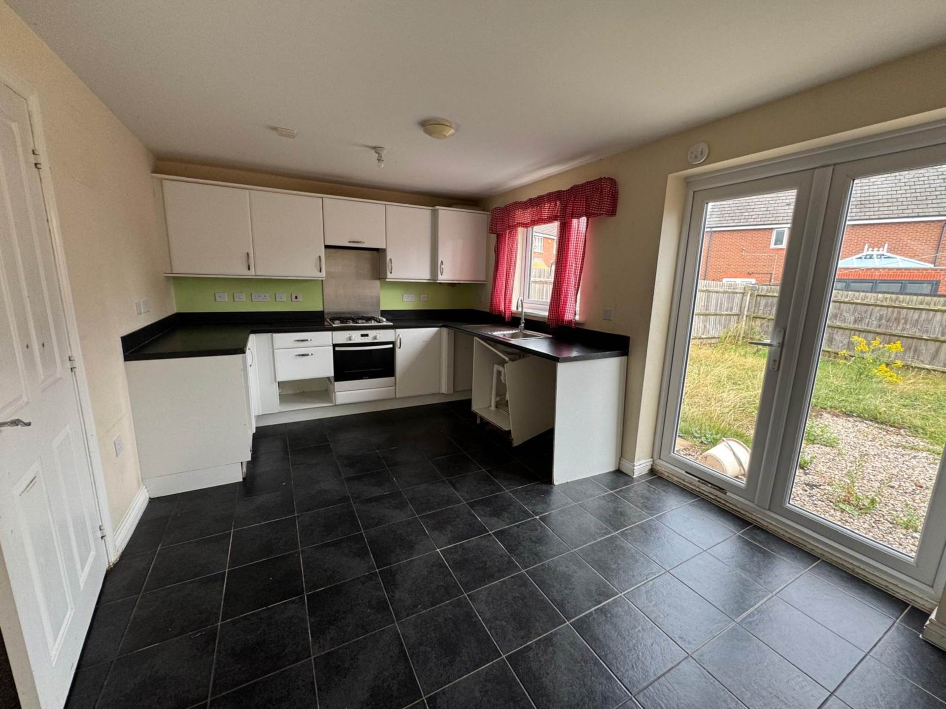 Additional Property Image 3 bedroom Detached for sale in Wolverhampton 4