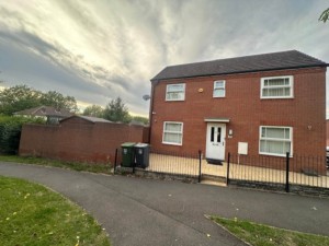 3 bedroom End of Terrace to rent in Wolverhampton