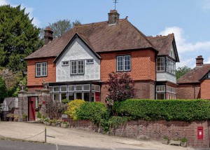 4 bedroom Semi Detached to rent in Marlborough