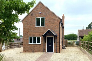 2 bedroom Detached for sale in Newbury