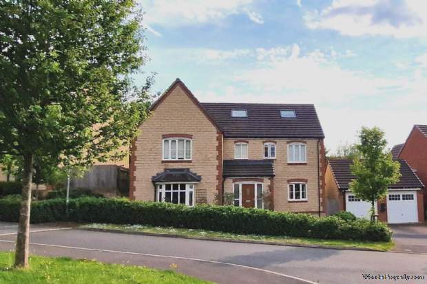 6 bedroom Detached for sale in Swindon