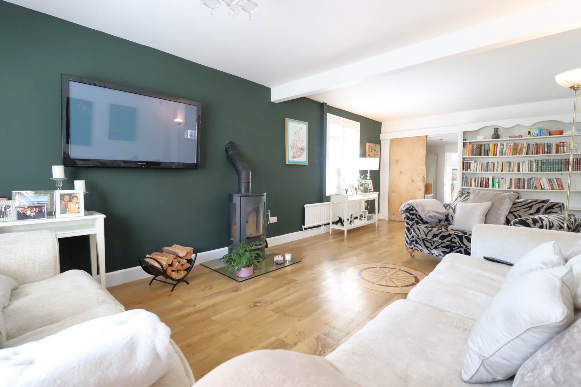 Additional Property Image 4 bedroom Detached for sale in Marlborough 2