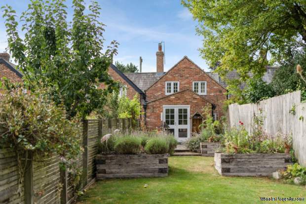 Additional Property Image 2 bedroom End of Terrace for sale in Marlborough 7