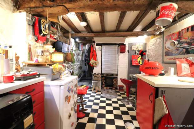 Additional Property Image 2 bedroom Terraced for sale in Marlborough 11
