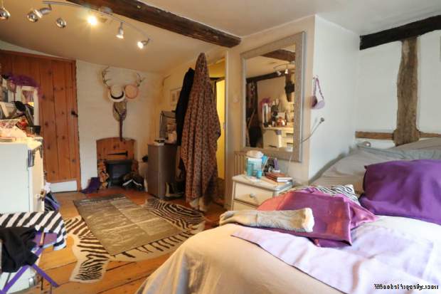 Additional Property Image 2 bedroom Terraced for sale in Marlborough 2