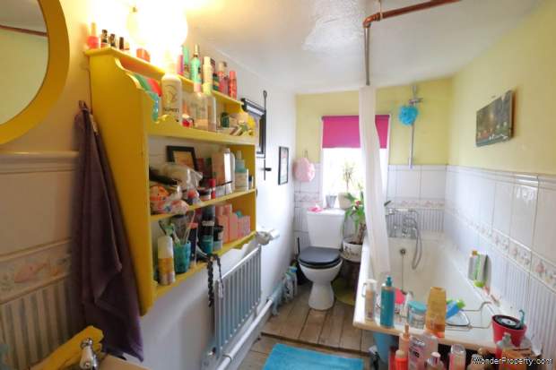 Additional Property Image 2 bedroom Terraced for sale in Marlborough 4