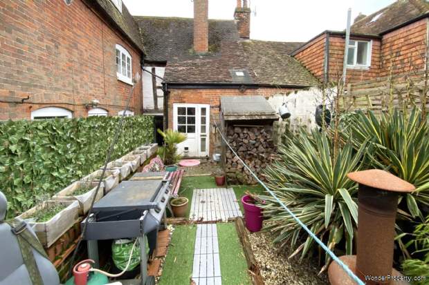 Additional Property Image 2 bedroom Terraced for sale in Marlborough 6