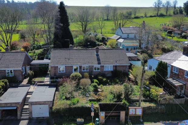 Additional Property Image 4 bedroom Detached Bungalow for sale in Marlborough 2