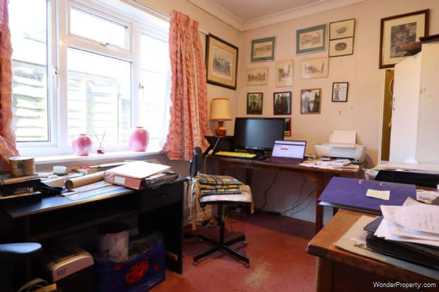 Additional Property Image 4 bedroom Detached Bungalow for sale in Marlborough 10