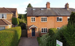 3 bedroom End of Terrace for sale in Marlborough