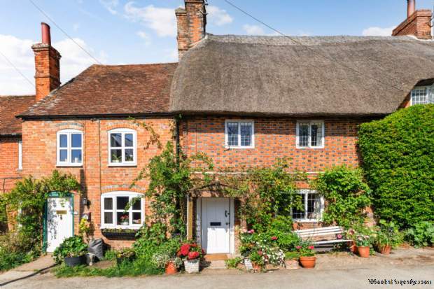 3 bedroom Terraced for sale in Marlborough