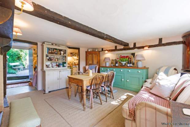 Additional Property Image 3 bedroom Terraced for sale in Marlborough 2