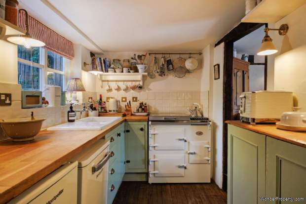 Additional Property Image 3 bedroom Terraced for sale in Marlborough 4