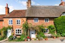3 bedroom Terraced for sale in Marlborough