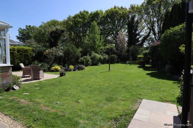 Additional Property Image 3 bedroom Detached Bungalow for sale in Marlborough 12