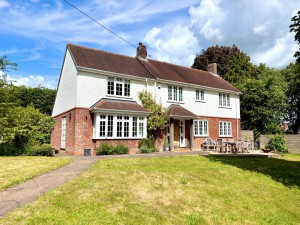 4 bedroom Detached for sale in Marlborough