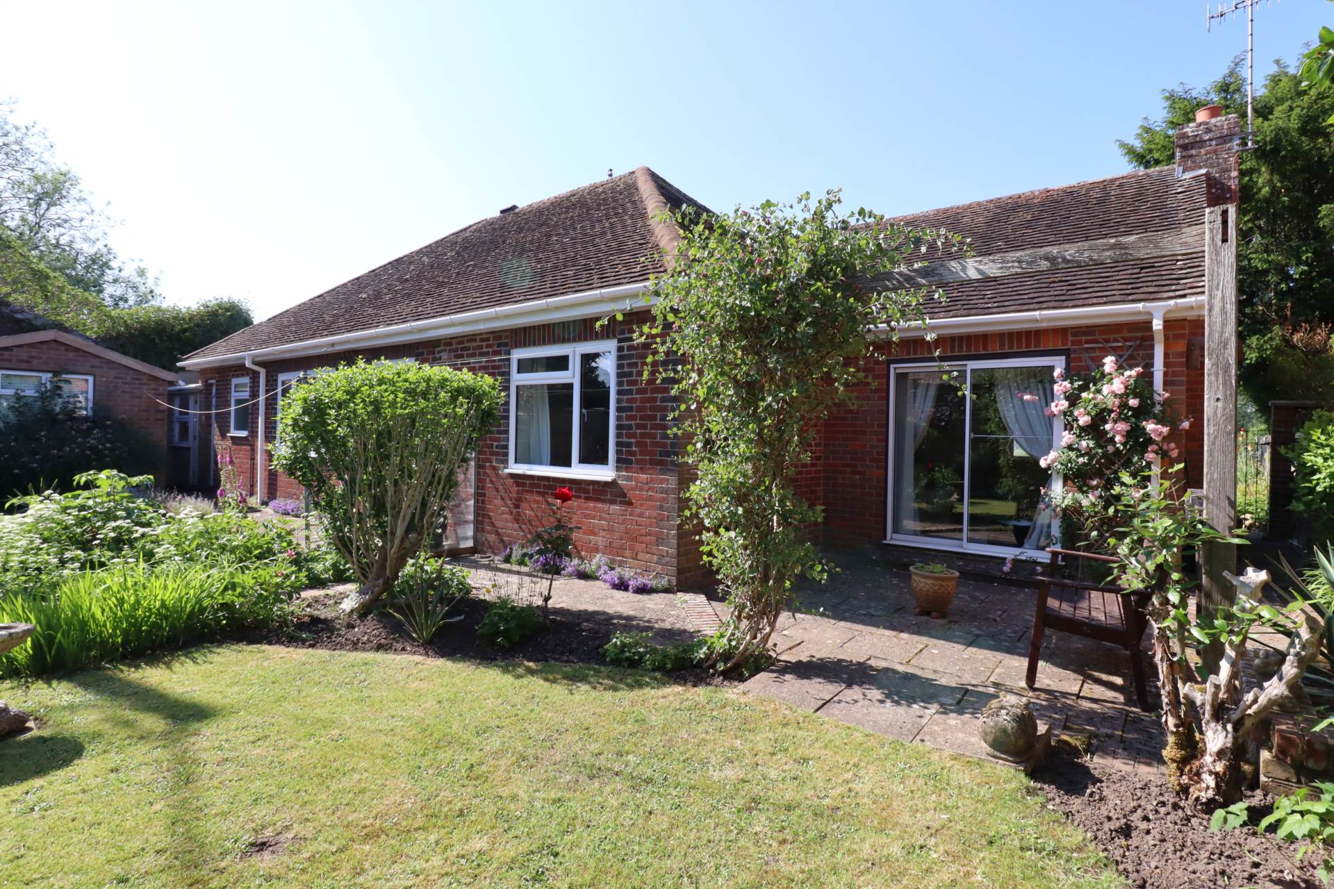 Additional Property Image 2 bedroom Detached Bungalow for sale in Marlborough 13